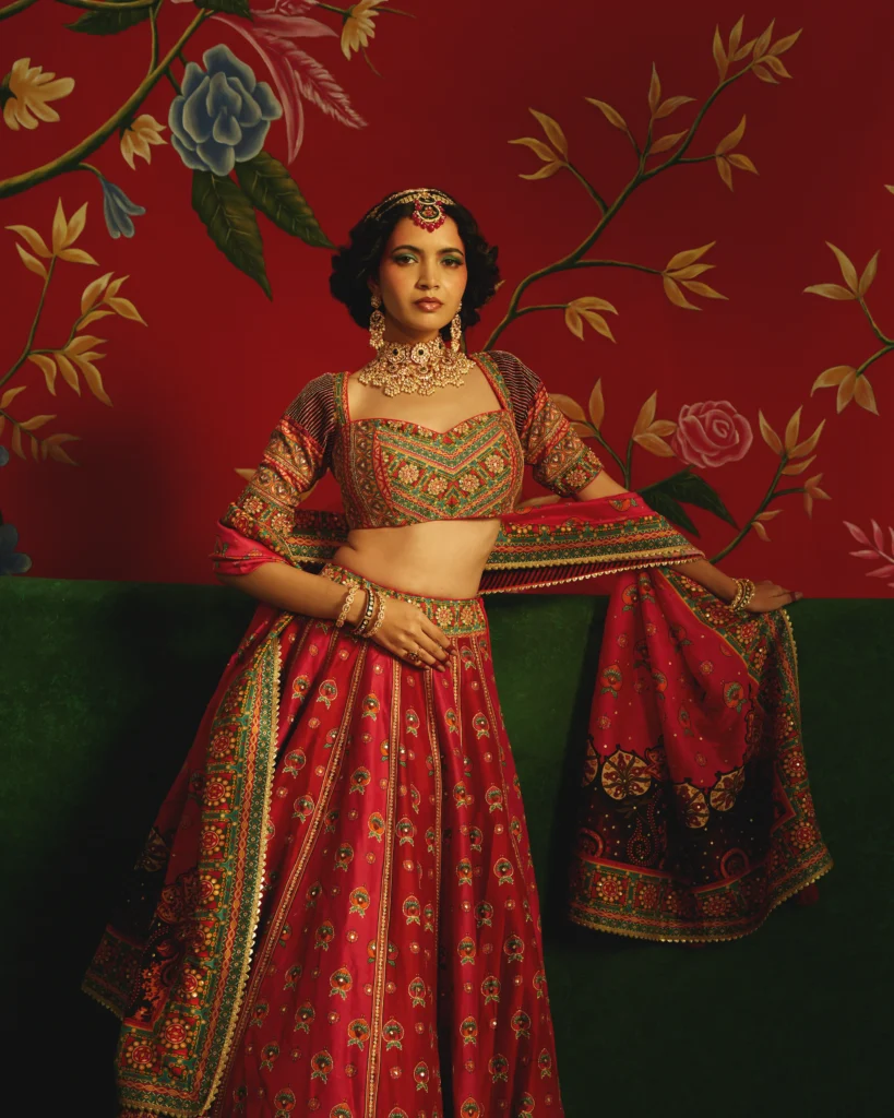 Gulaabi Ambi